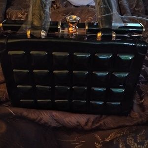 Meet your Posher, Cassandra